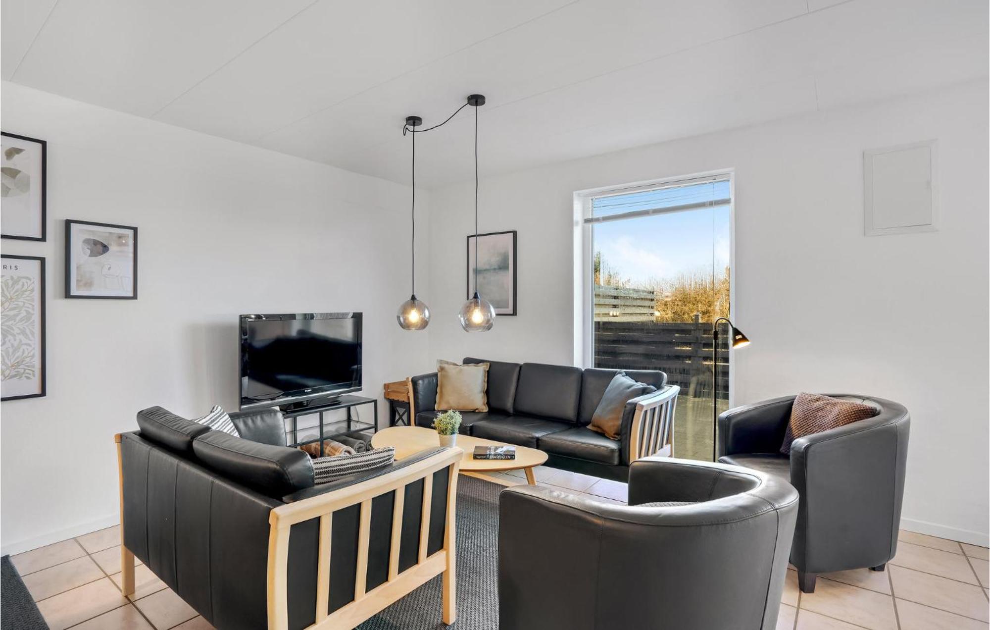 Amazing Home In Hvide Sande With Wifi Bjerregård Esterno foto