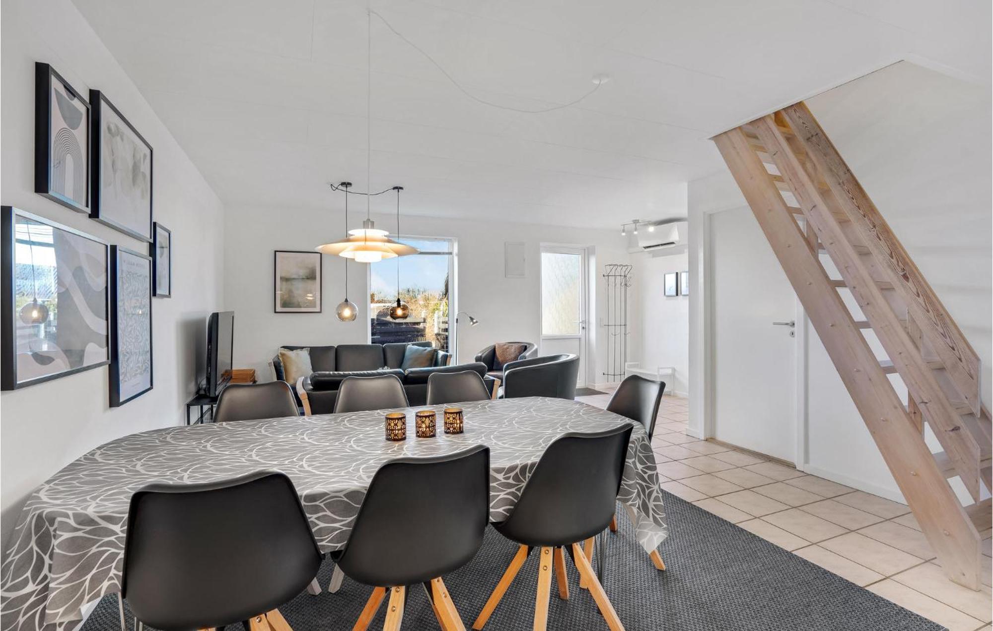 Amazing Home In Hvide Sande With Wifi Bjerregård Esterno foto