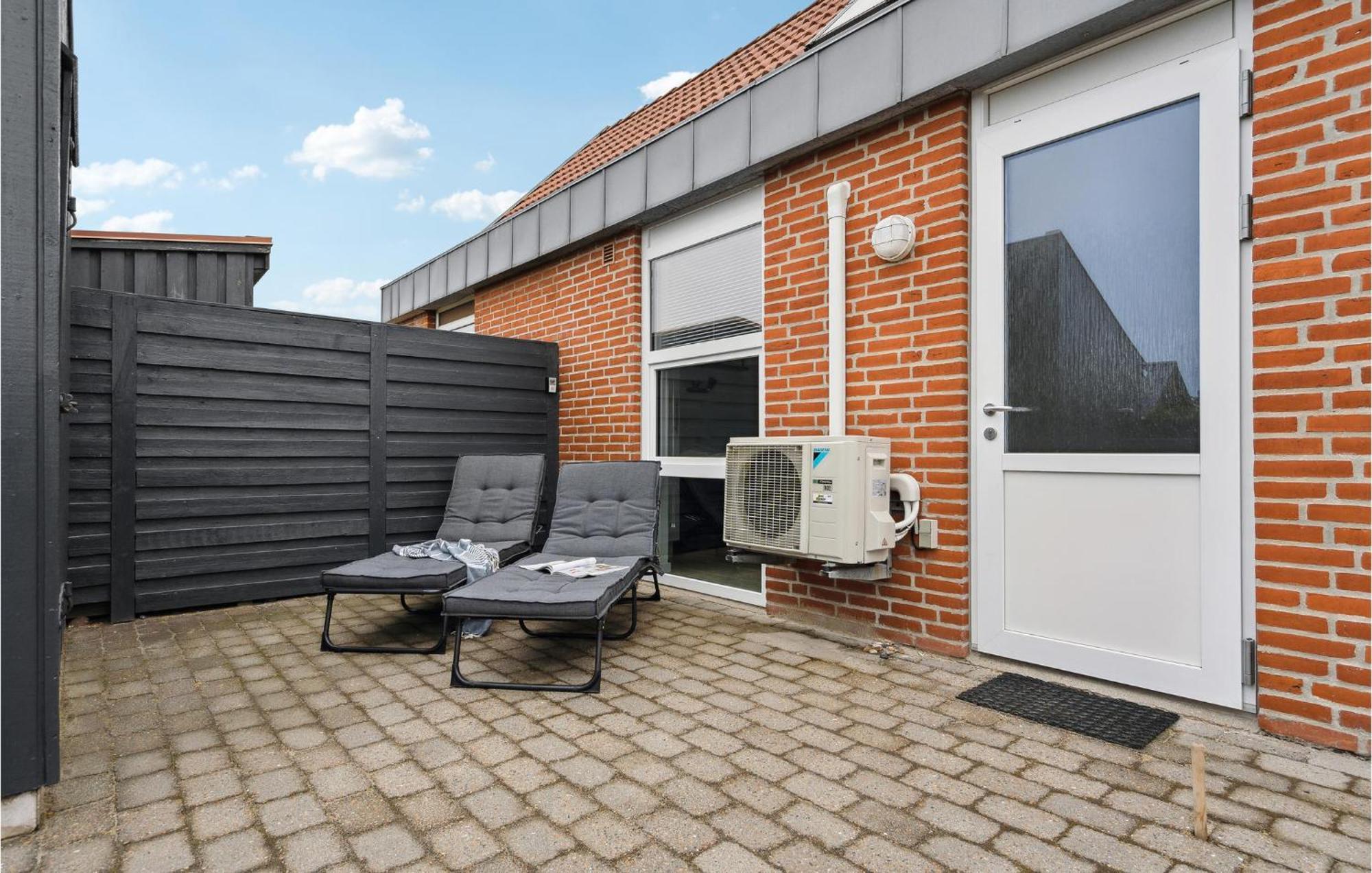 Amazing Home In Hvide Sande With Wifi Bjerregård Esterno foto