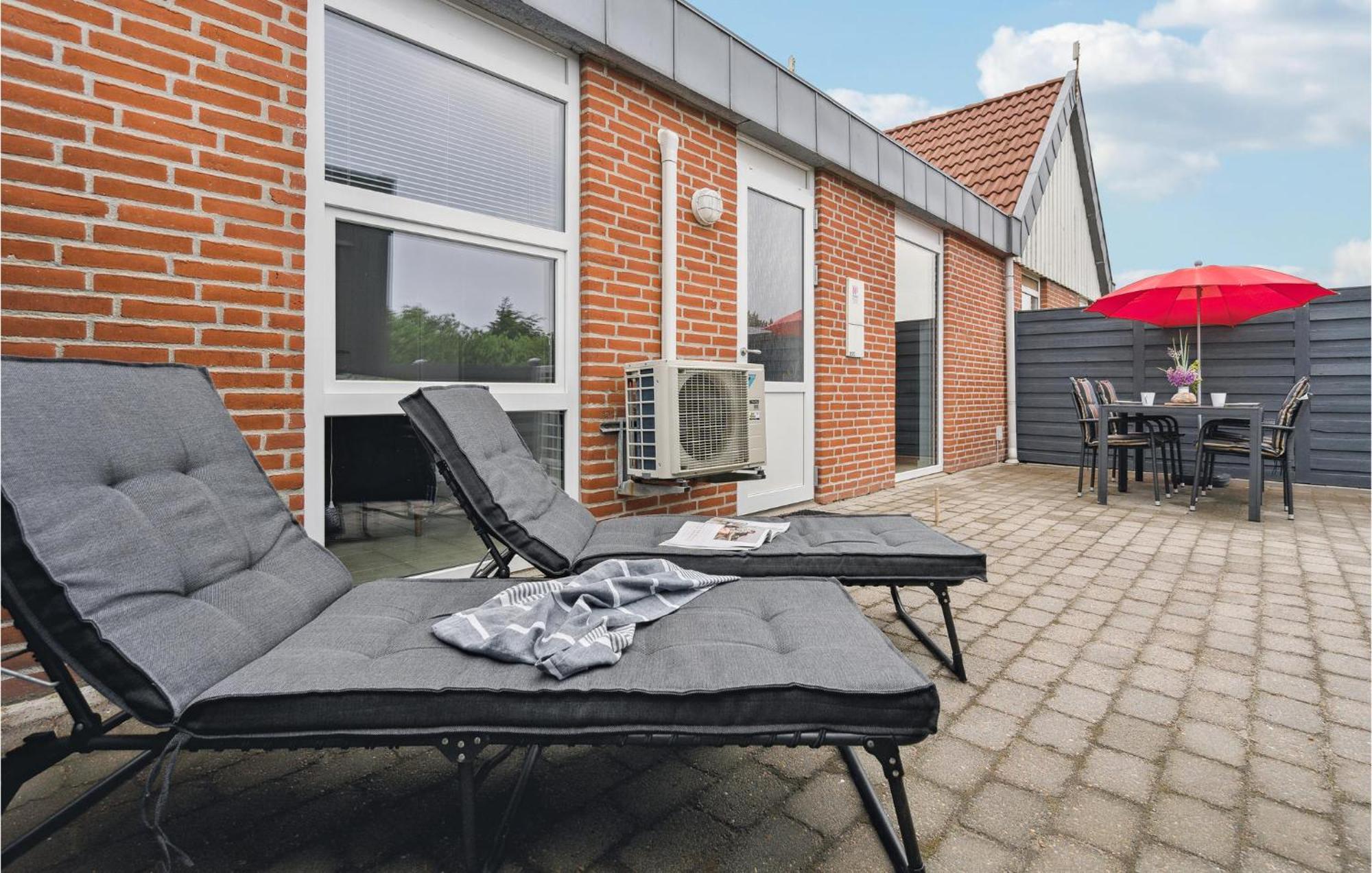 Amazing Home In Hvide Sande With Wifi Bjerregård Esterno foto